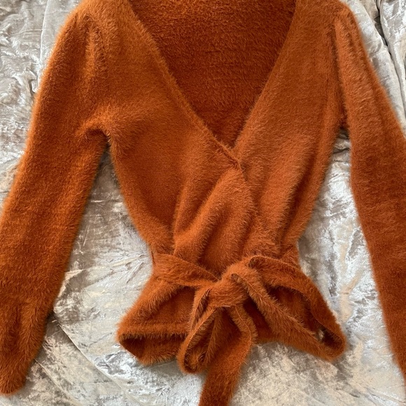 Venus Brown Super Soft Light Sweater - Picture 4 of 8
